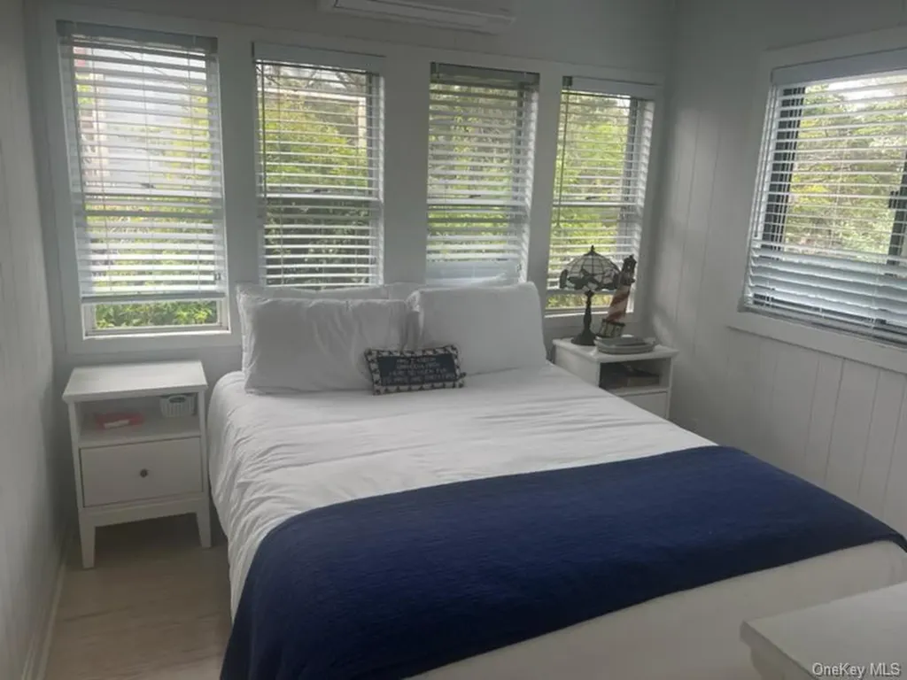 57 Juniper Avenue Seaview NY 11770