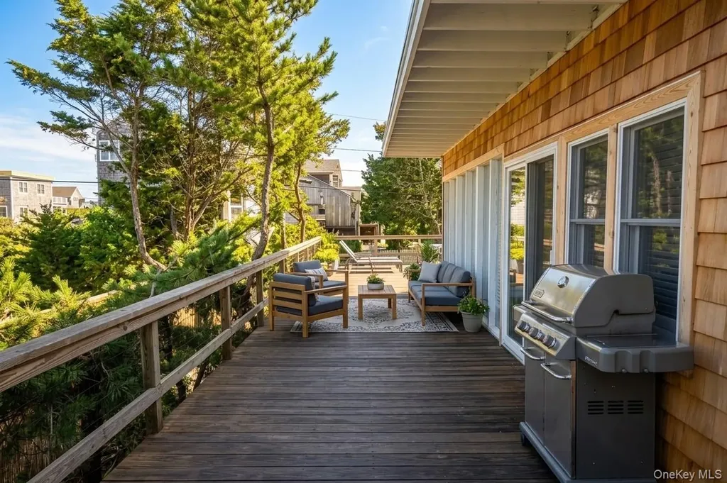 57 Juniper Avenue Seaview NY 11770