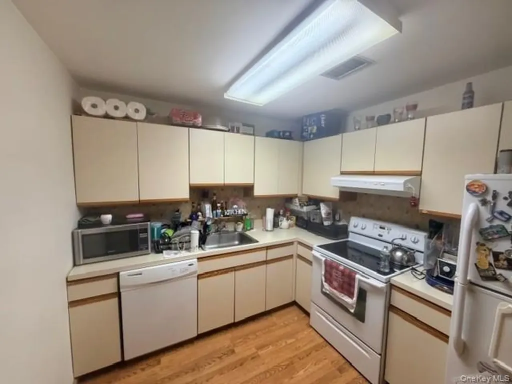 980 Skyline Drive Coram NY 11727