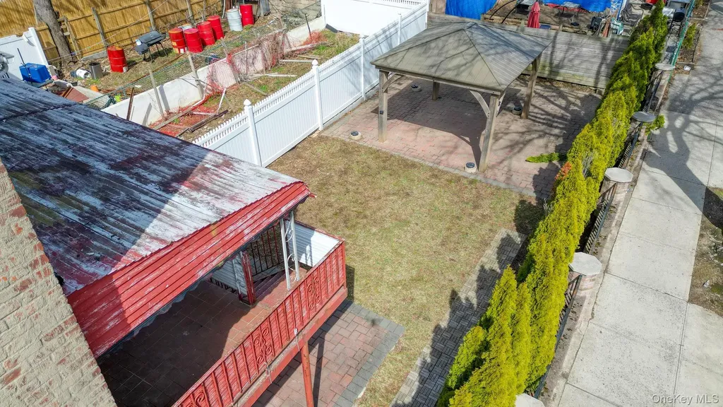 877 E 223rd Street Bronx NY 10466