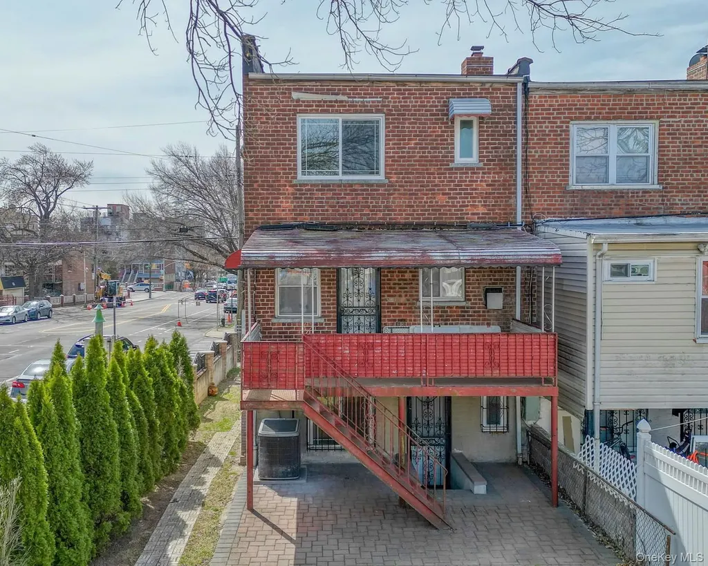 877 E 223rd Street Bronx NY 10466