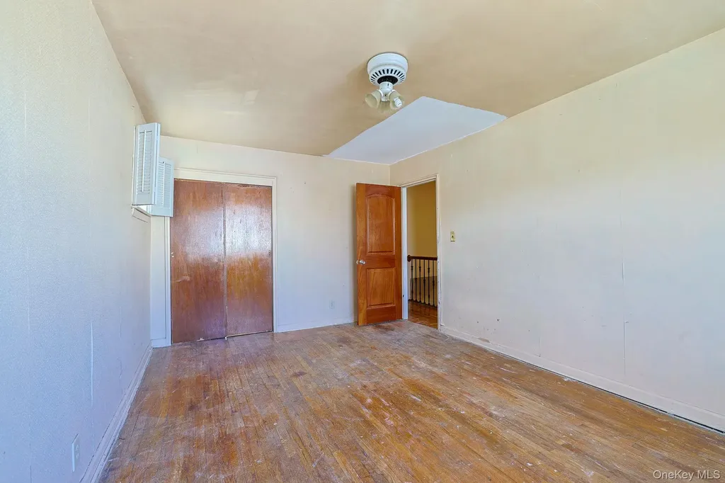 877 E 223rd Street Bronx NY 10466