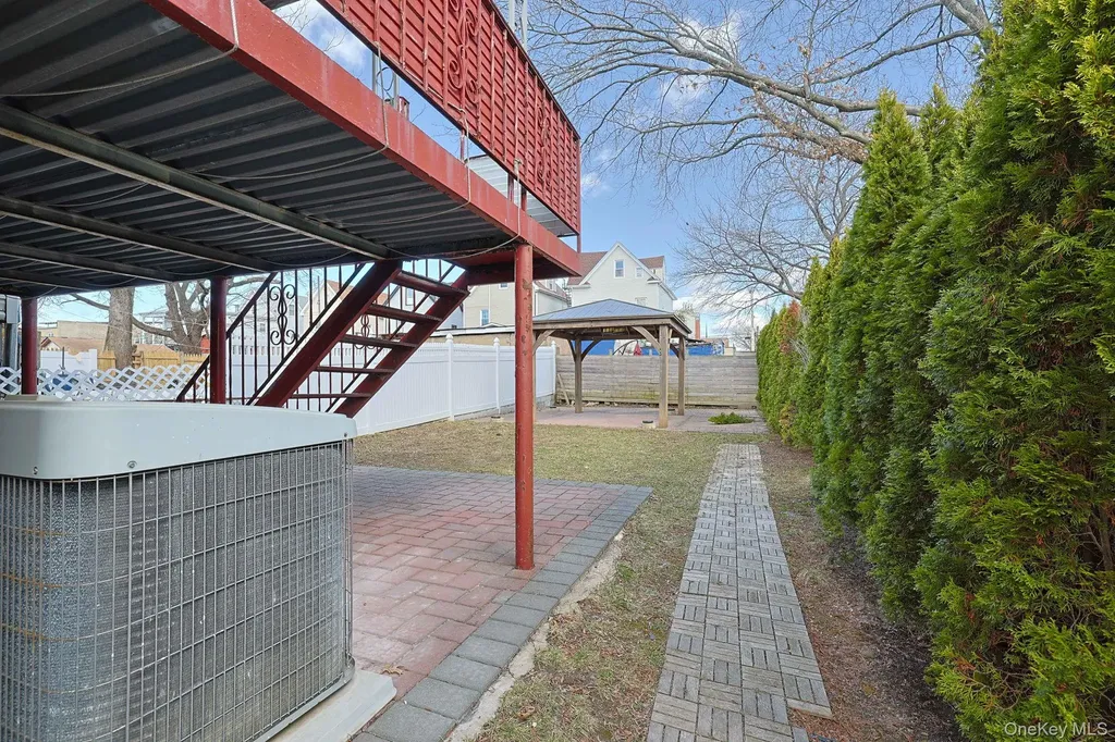 877 E 223rd Street Bronx NY 10466