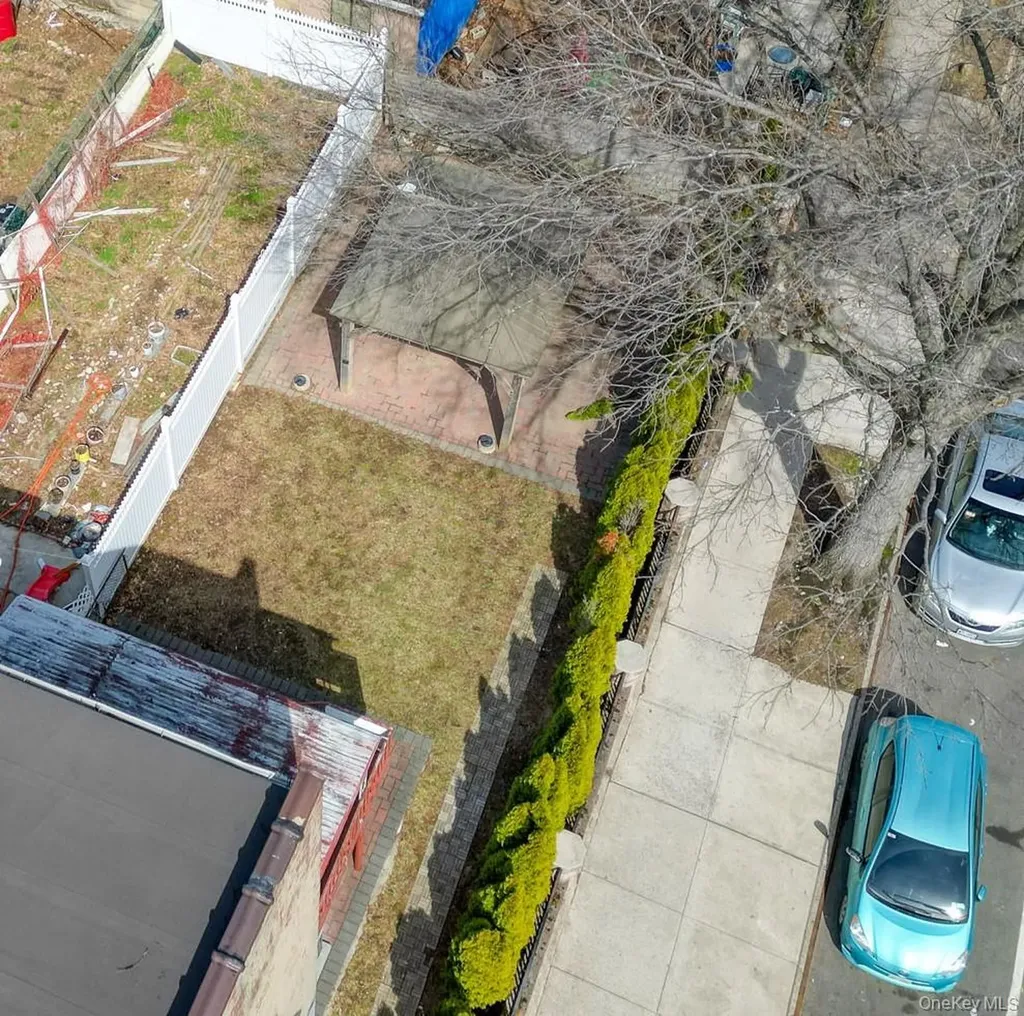 877 E 223rd Street Bronx NY 10466