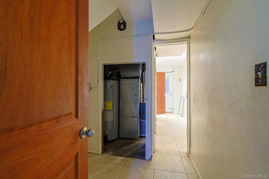 877 E 223rd Street Bronx NY 10466