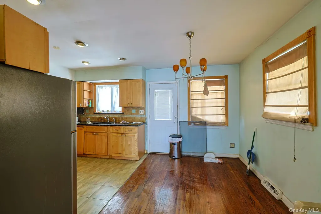 877 E 223rd Street Bronx NY 10466