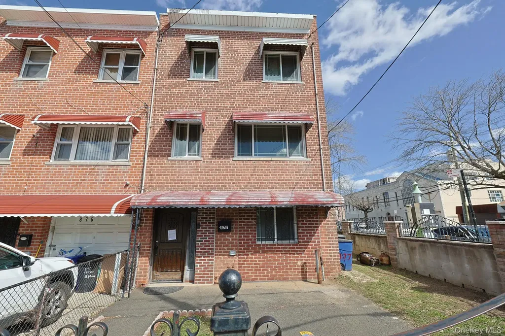 877 E 223rd Street Bronx NY 10466