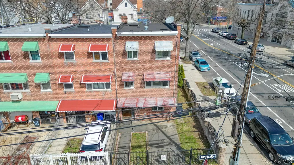 877 E 223rd Street Bronx NY 10466