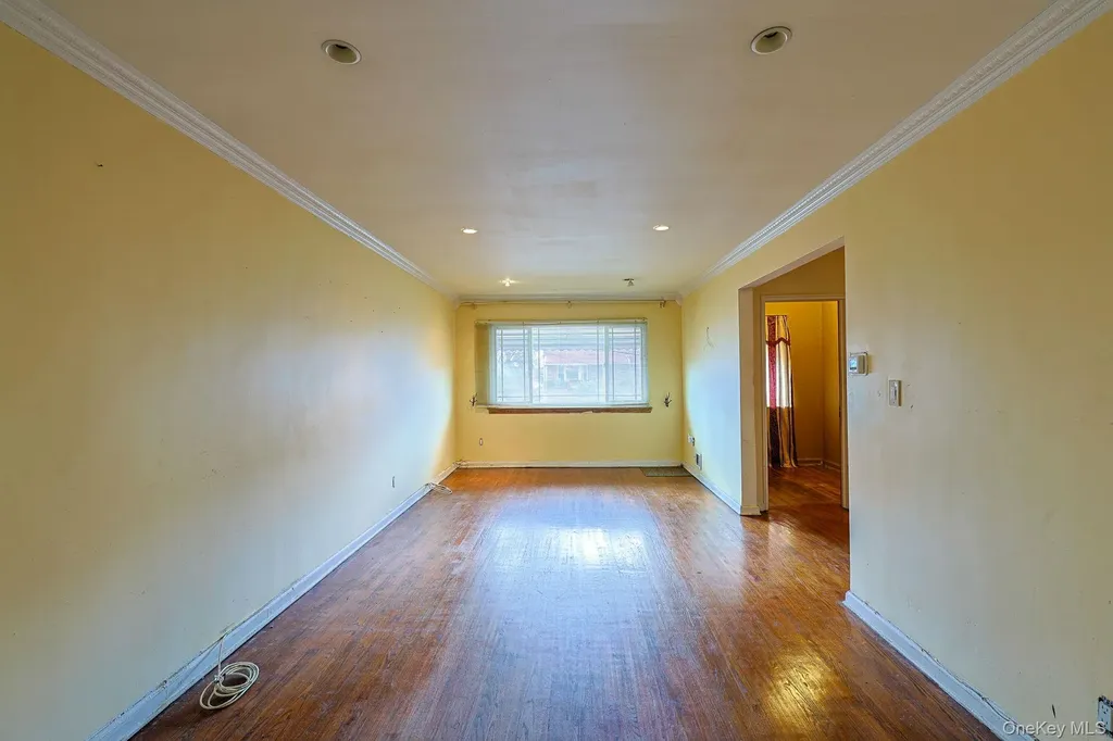 877 E 223rd Street Bronx NY 10466