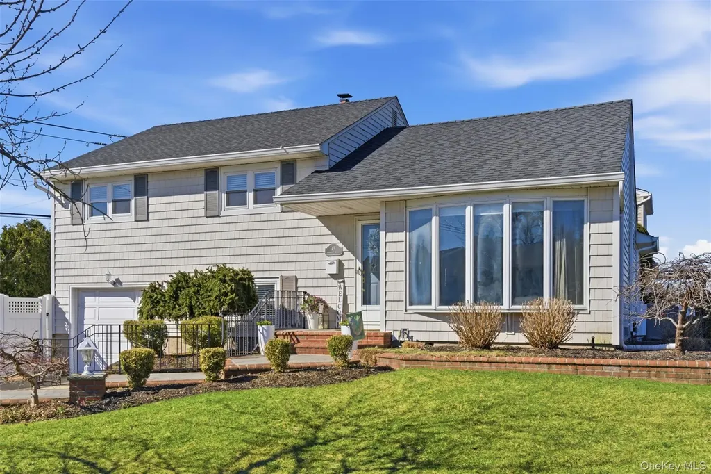 45 Amherst Drive Massapequa NY 11758