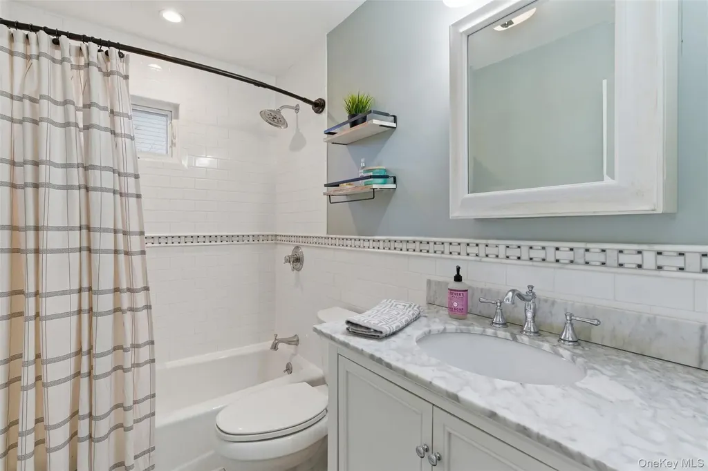 45 Amherst Drive Massapequa NY 11758