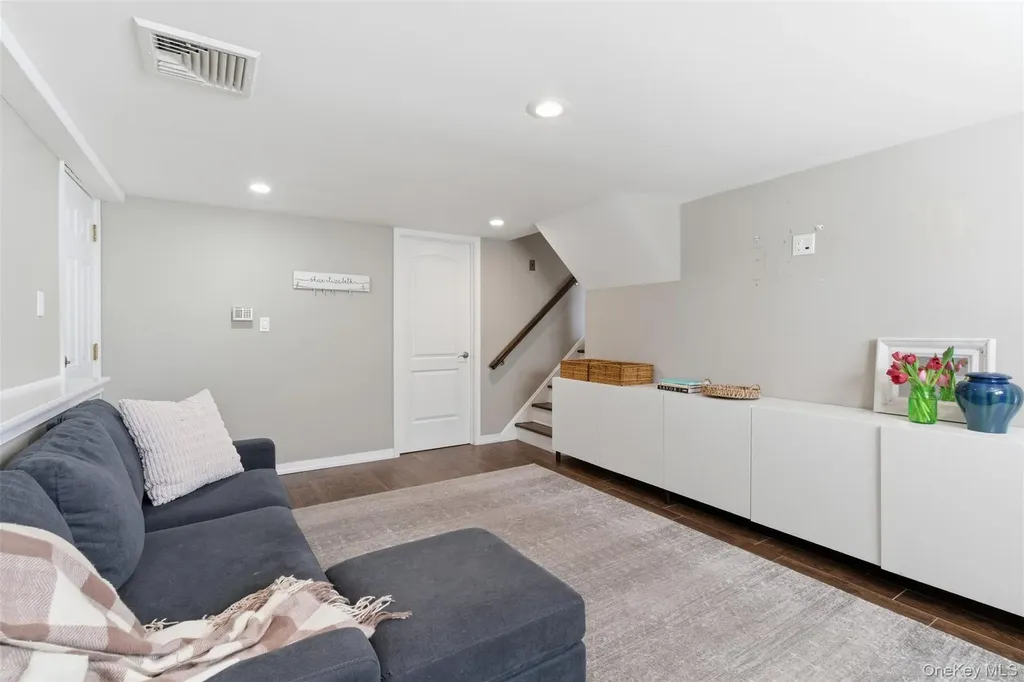 45 Amherst Drive Massapequa NY 11758