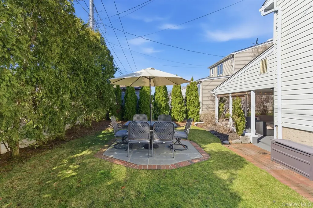 45 Amherst Drive Massapequa NY 11758