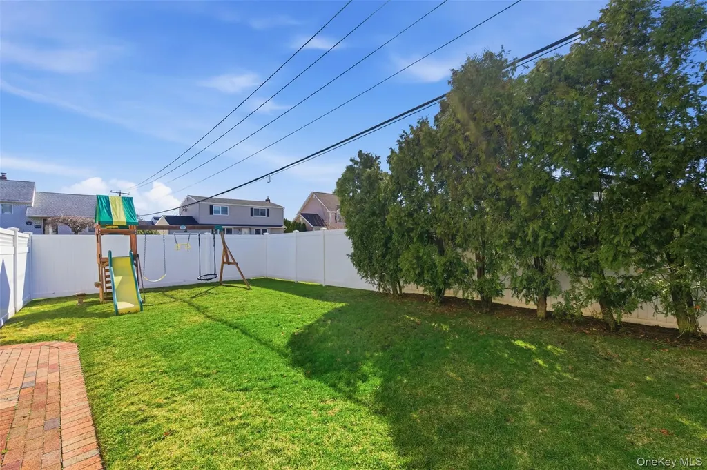 45 Amherst Drive Massapequa NY 11758