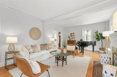 319 Melbourne Avenue Mamaroneck NY 10543