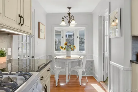 319 Melbourne Avenue Mamaroneck NY 10543
