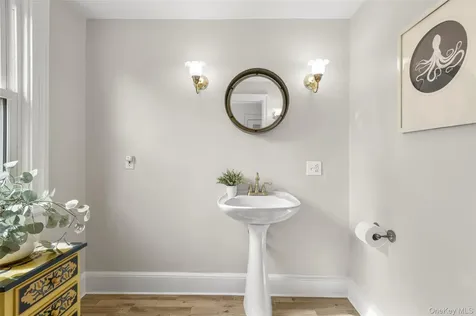 319 Melbourne Avenue Mamaroneck NY 10543