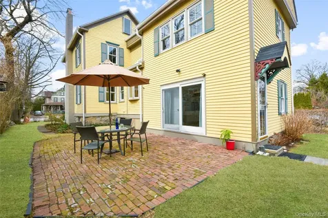 319 Melbourne Avenue Mamaroneck NY 10543
