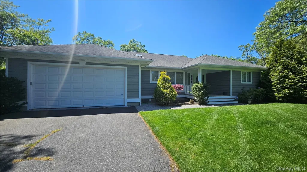 11 John Street Westhampton Beach NY 11978