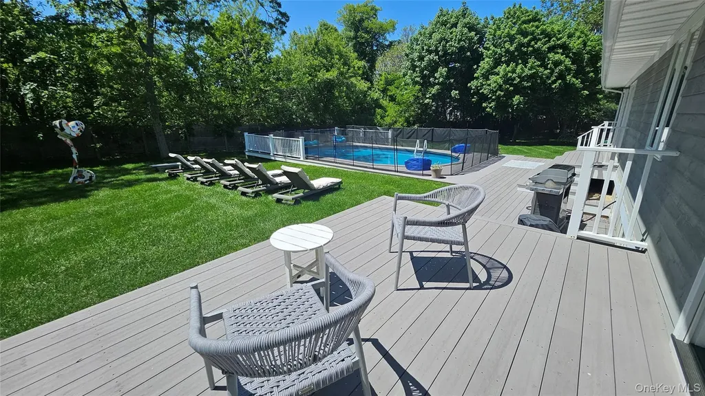 11 John Street Westhampton Beach NY 11978