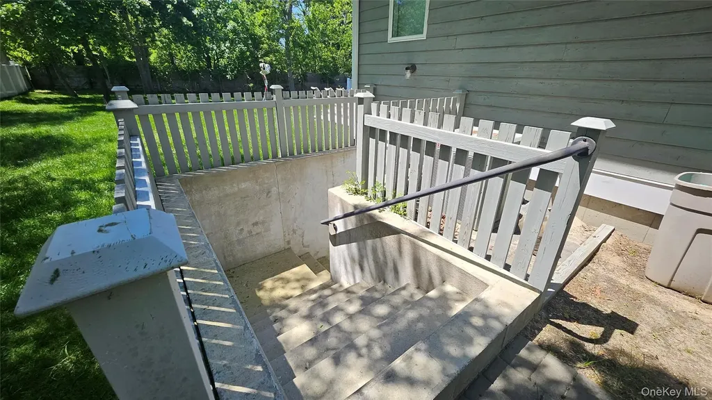 11 John Street Westhampton Beach NY 11978