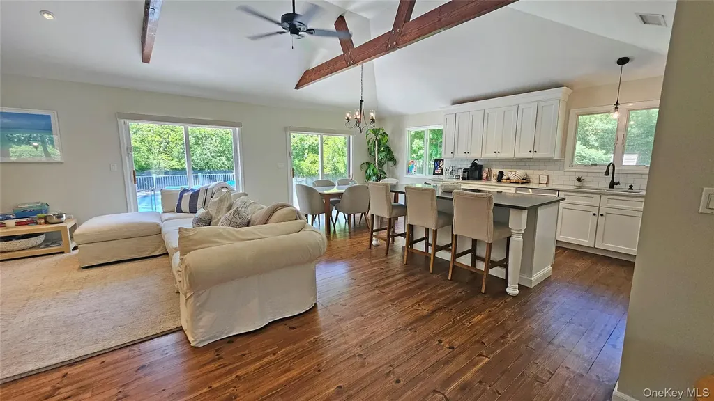 11 John Street Westhampton Beach NY 11978