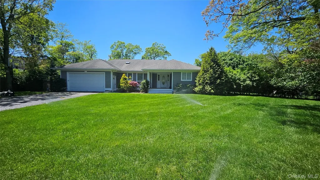 11 John Street Westhampton Beach NY 11978