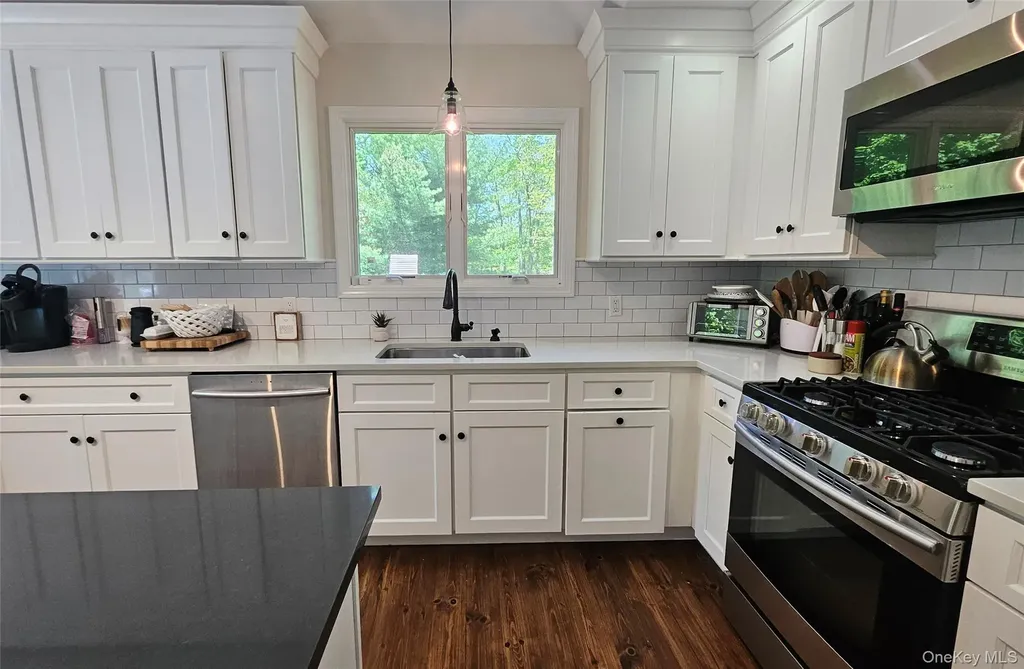 11 John Street Westhampton Beach NY 11978