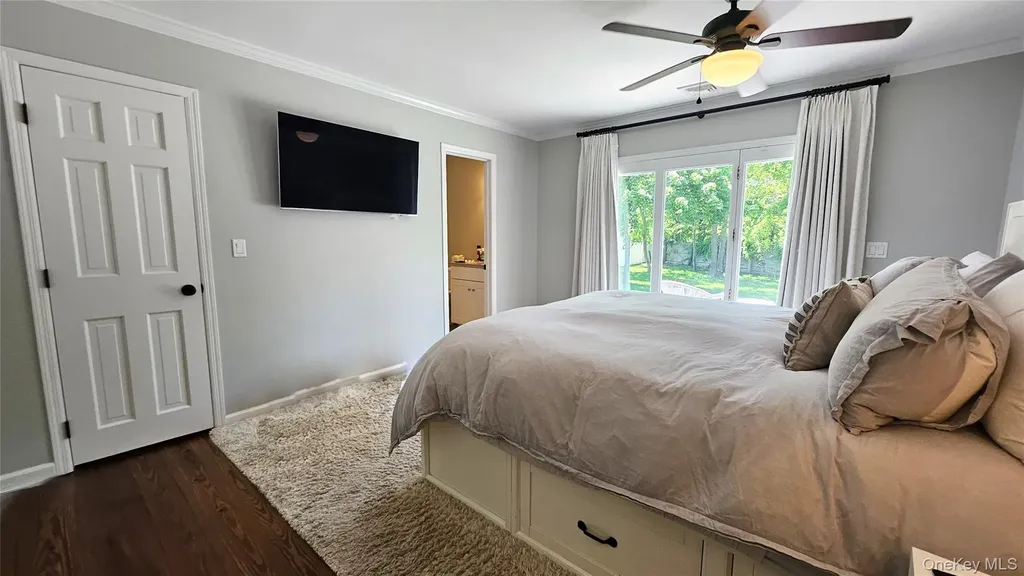 11 John Street Westhampton Beach NY 11978