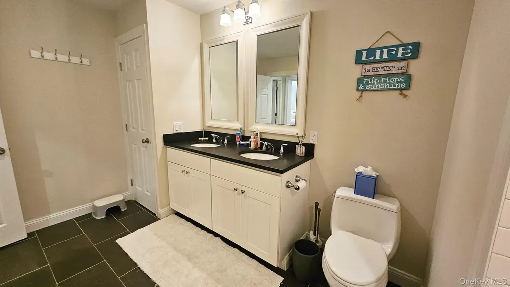 11 John Street Westhampton Beach NY 11978