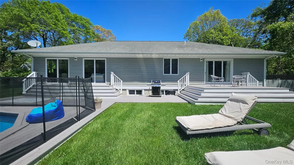 11 John Street Westhampton Beach NY 11978