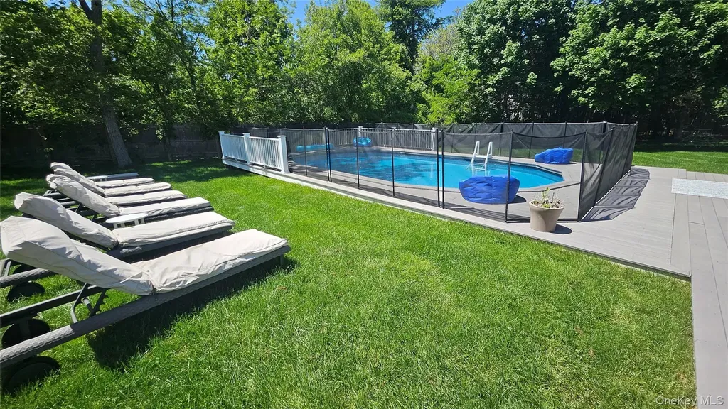 11 John Street Westhampton Beach NY 11978