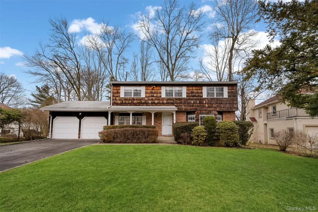 36 W Terrace Road Great Neck NY 11021