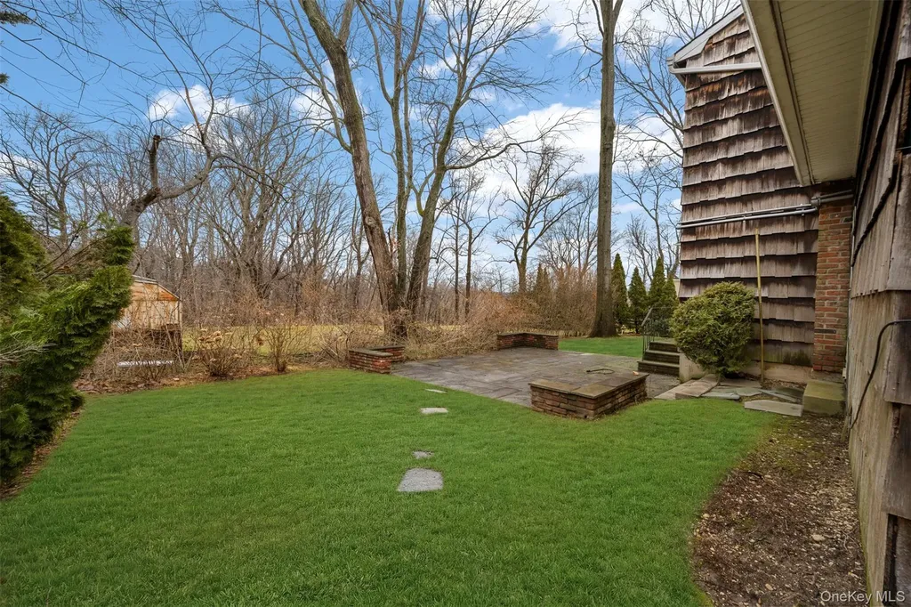 36 W Terrace Road Great Neck NY 11021