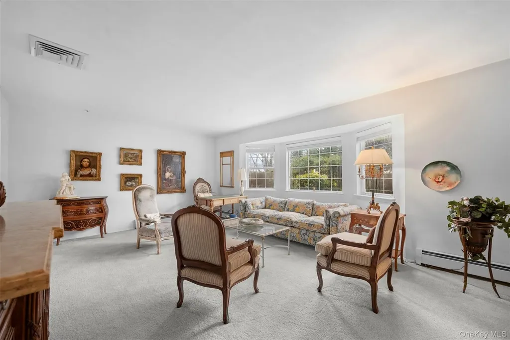 36 W Terrace Road Great Neck NY 11021