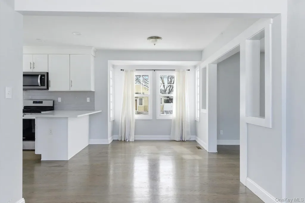 35 Weston Avenue Deer Park NY 11729