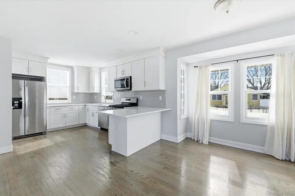 35 Weston Avenue Deer Park NY 11729