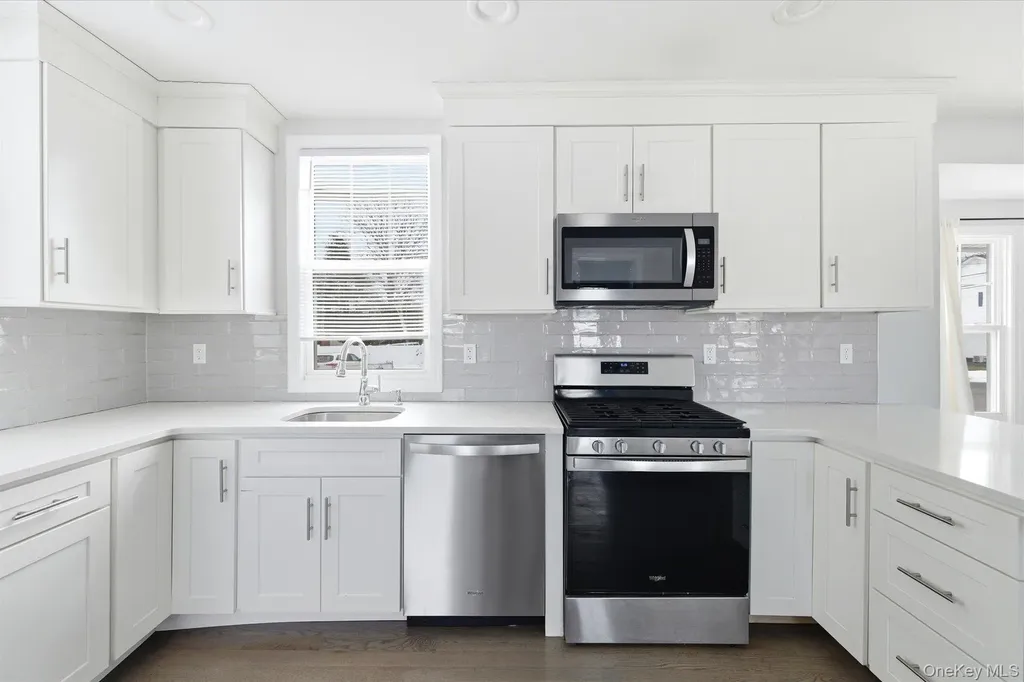 35 Weston Avenue Deer Park NY 11729