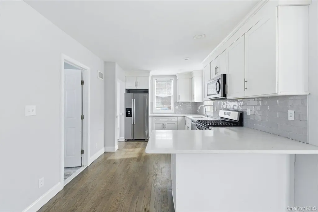 35 Weston Avenue Deer Park NY 11729