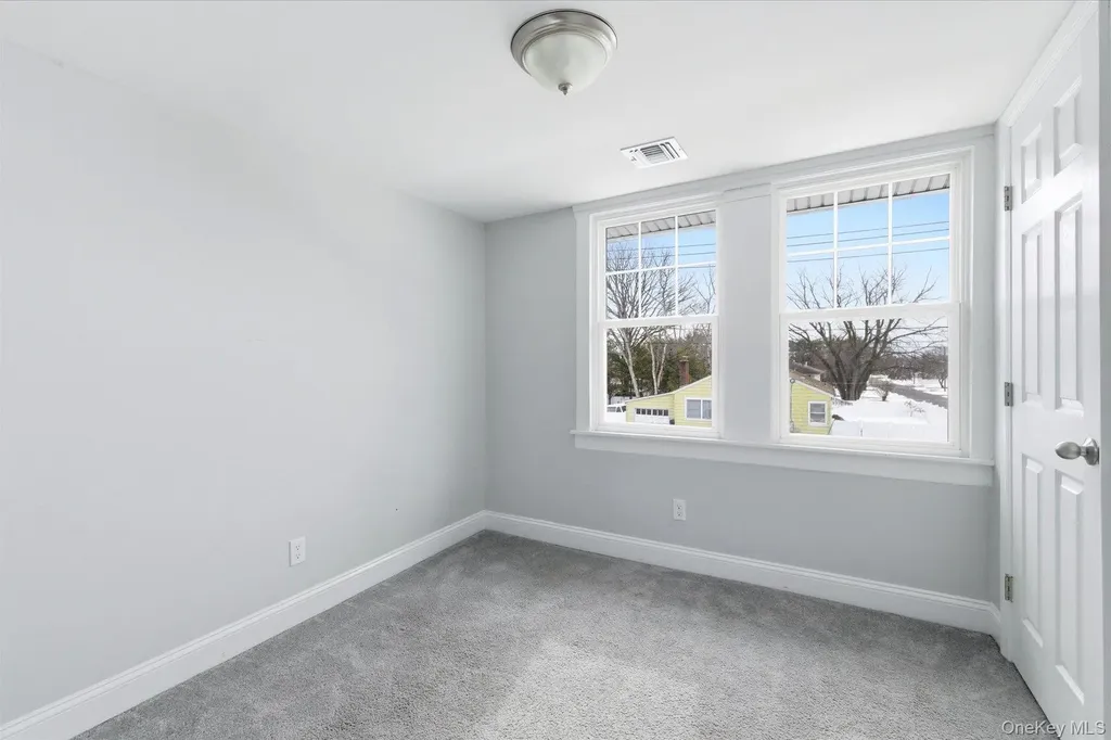 35 Weston Avenue Deer Park NY 11729