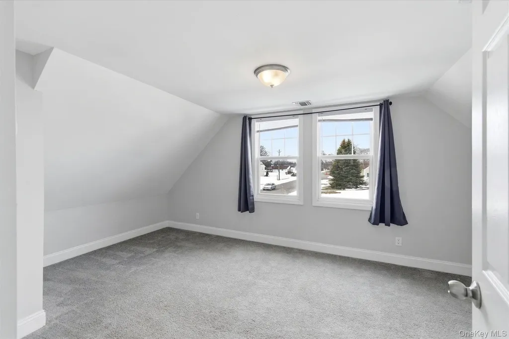 35 Weston Avenue Deer Park NY 11729