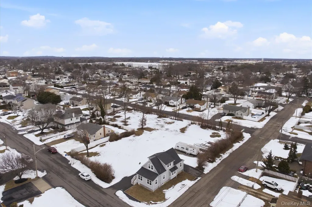 35 Weston Avenue Deer Park NY 11729