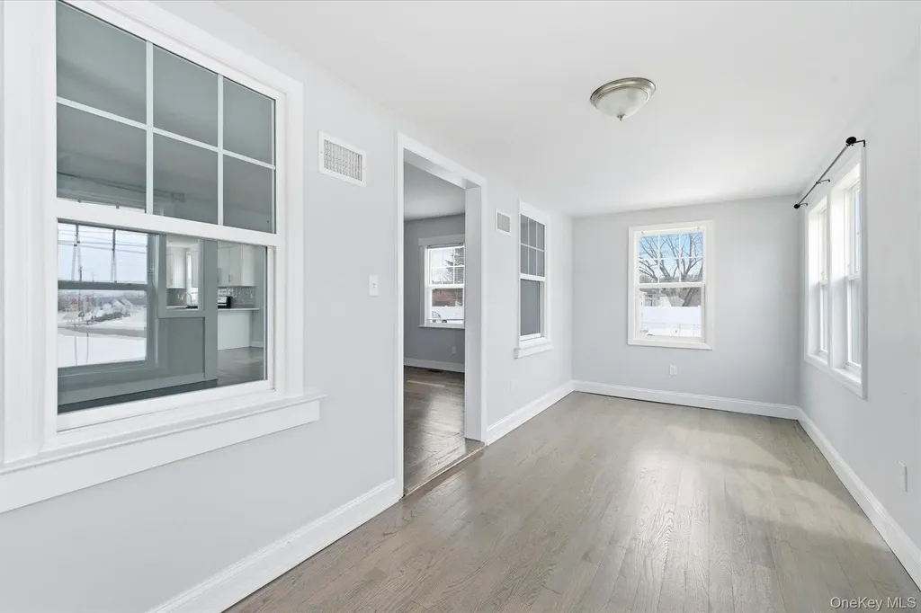 35 Weston Avenue Deer Park NY 11729