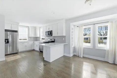 35 Weston Avenue Deer Park NY 11729