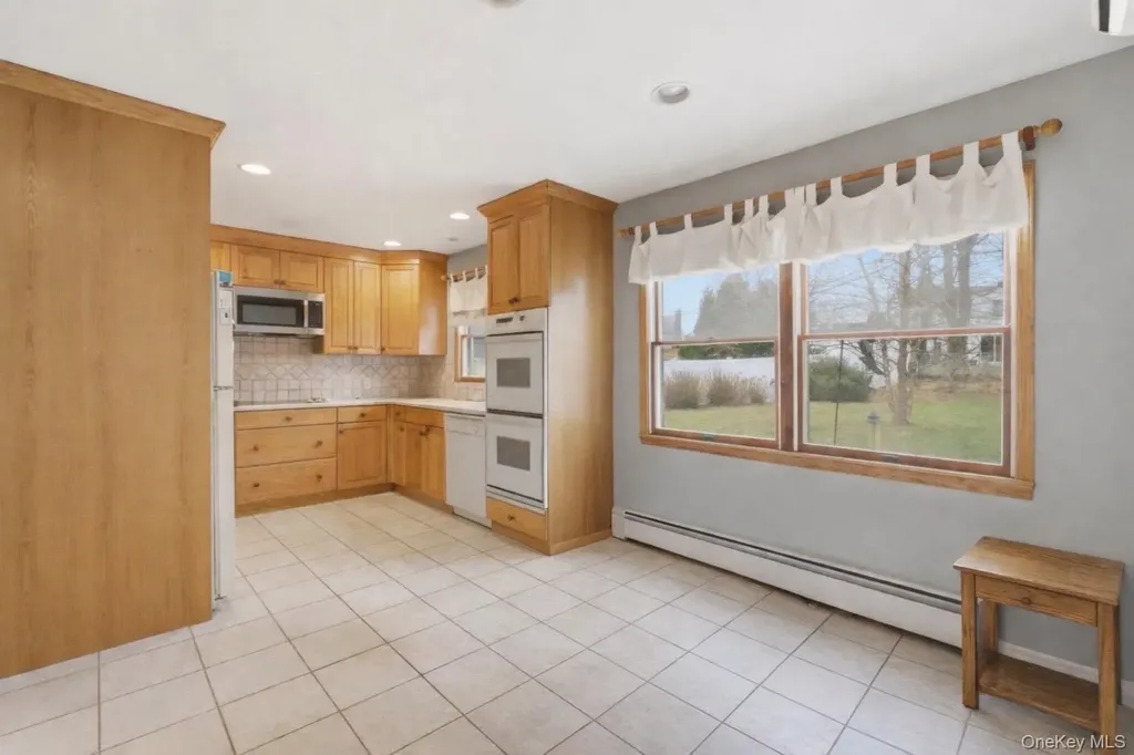 25 Haskel Lane Stony Brook NY 11790