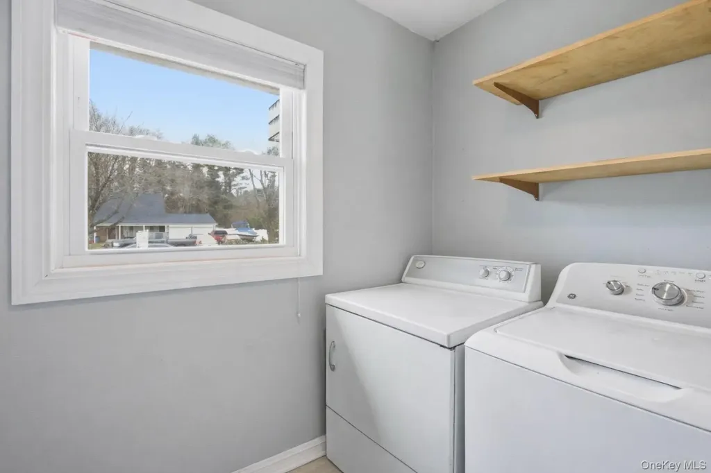 25 Haskel Lane Stony Brook NY 11790
