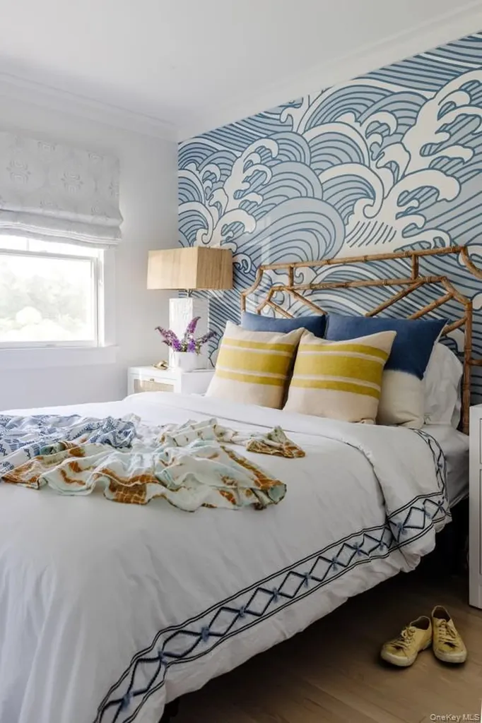 48 Middle Pond Road Southampton NY 11968