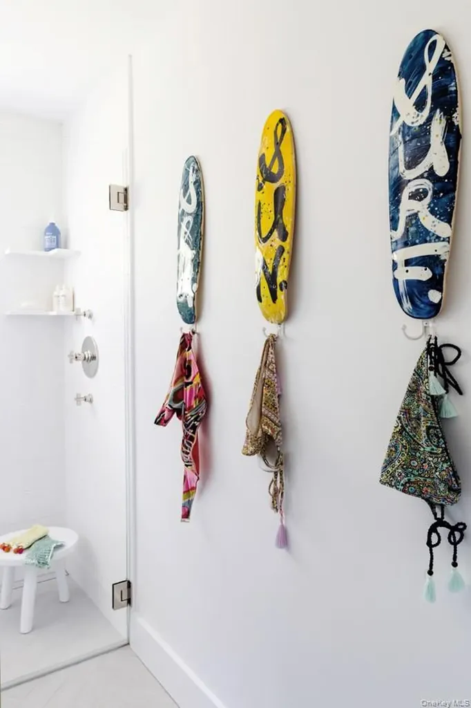 48 Middle Pond Road Southampton NY 11968