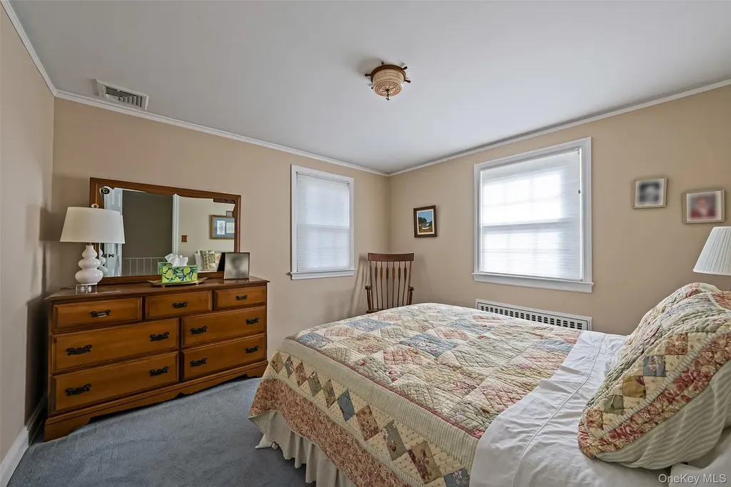 15 Seeley Court Malverne NY 11565