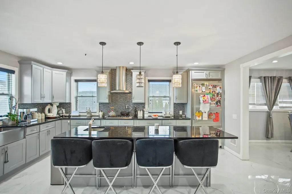 296 Milburn Avenue Baldwin Harbor NY 11510